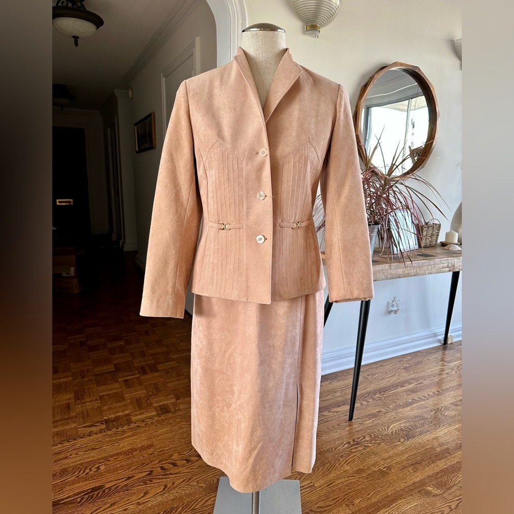 Vintage faux suede pale pink suit skirt set size 6